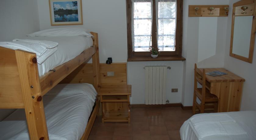Casa Vacanze Ca' De Val Campodolcino Quarto foto