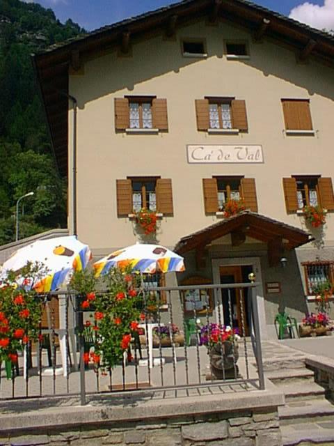 Casa Vacanze Ca' De Val Campodolcino Exterior foto