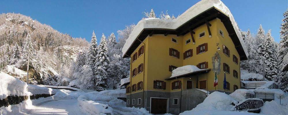 Casa Vacanze Ca' De Val Campodolcino Exterior foto